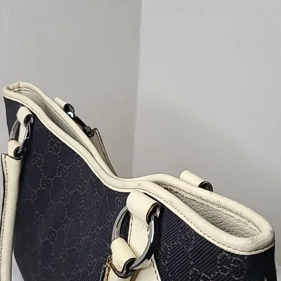 💯 Authentic Gucci Tote Handbag 🍀 - Picture 5 of 16